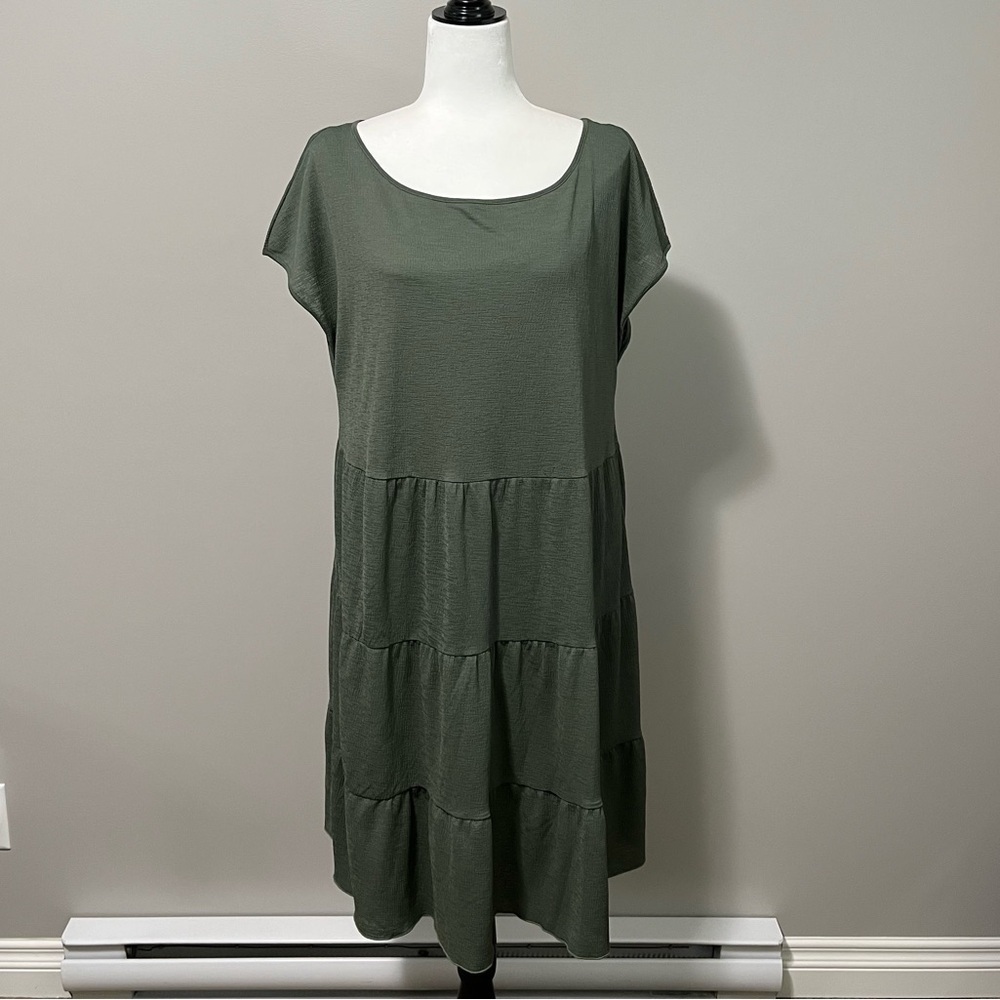 Love & Legend Cap Sleeve Green Tiered Midi Dress